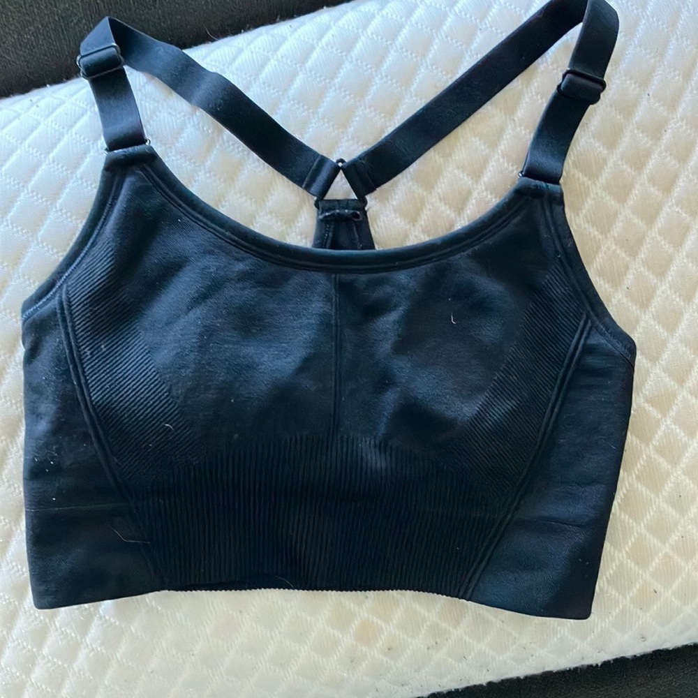 Sports bra w padding